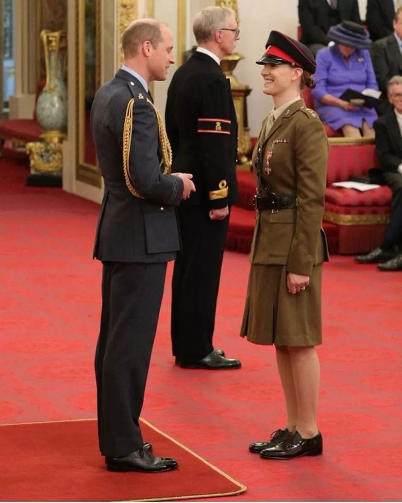 一对男女互换性别,一见钟情后生儿育女:有爱,性别有什么关系?