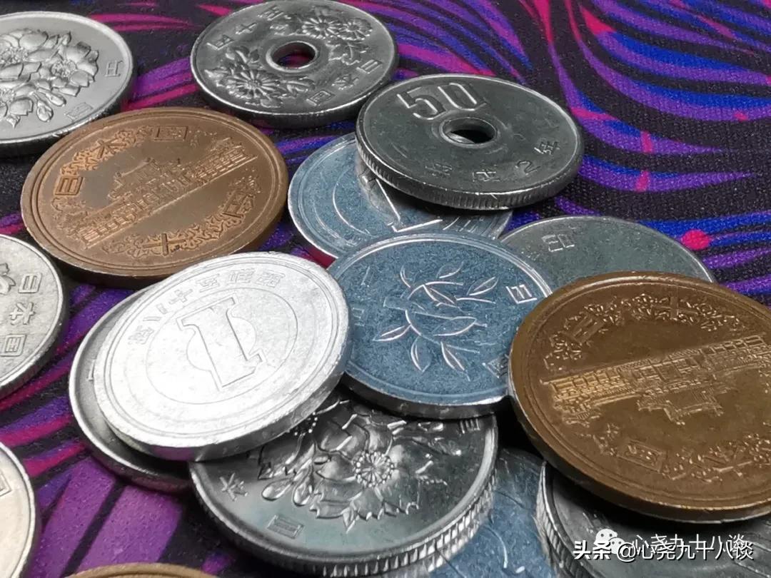 晚风还新,时光未老,每一枚硬币都是来过的见证,致敬逝去的岁月