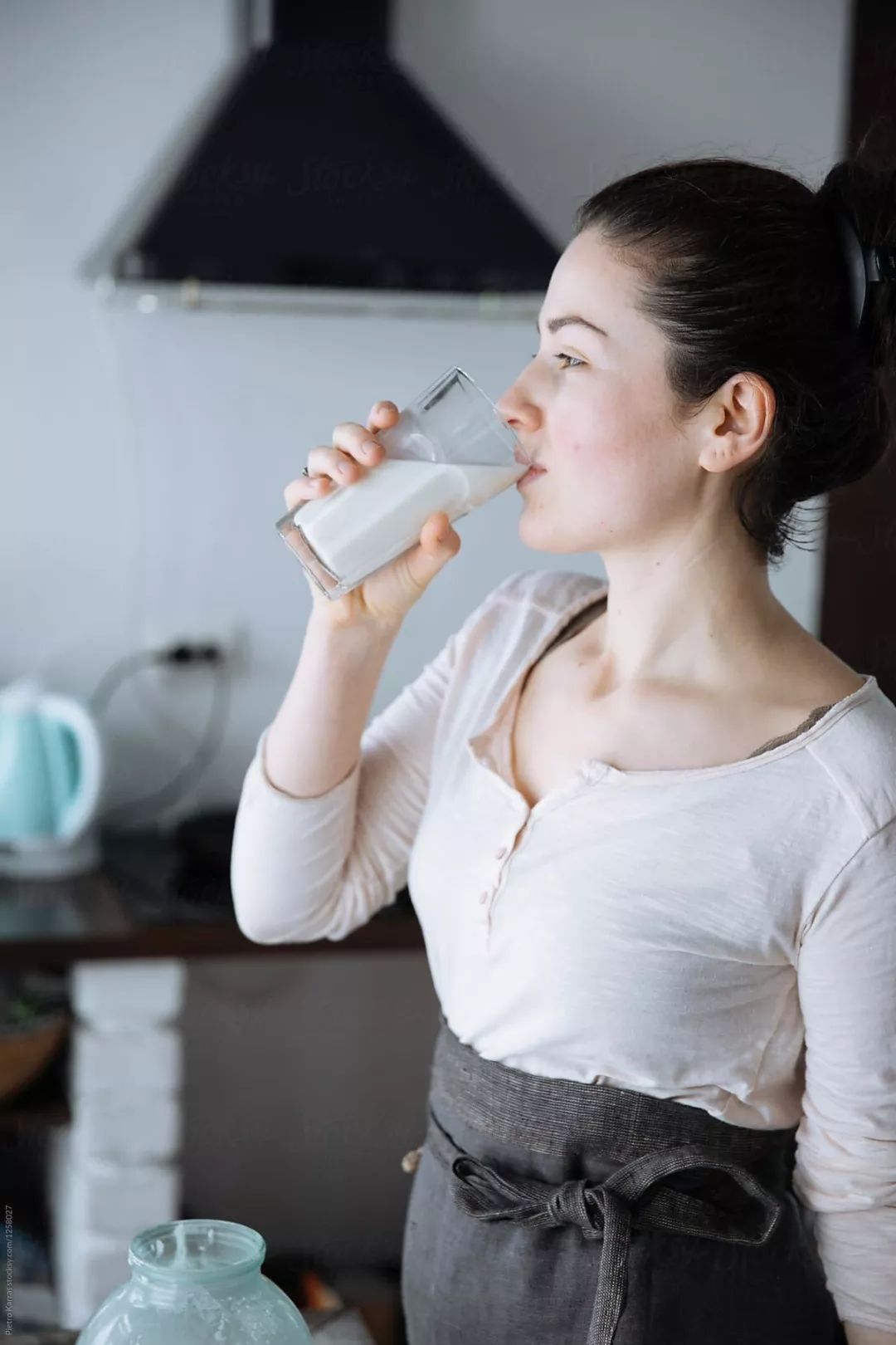 关于牛奶的这些知识你真的了解吗,牛奶虽好哪10类人不宜喝牛奶