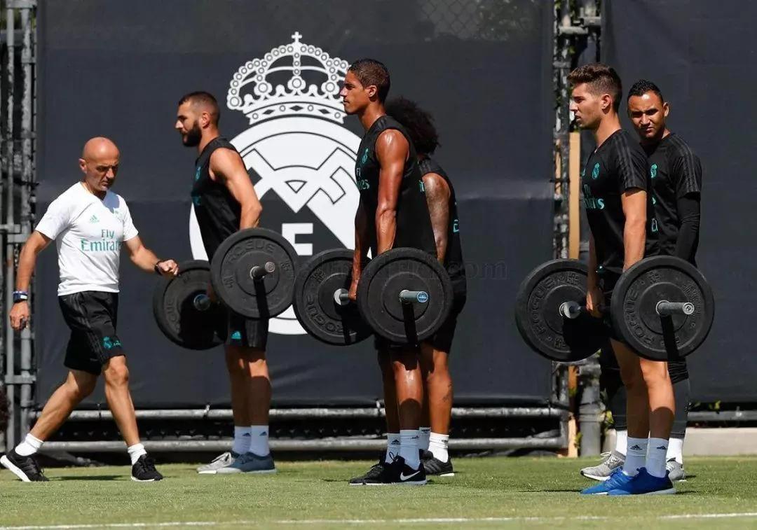 深圳王之者足球培训中心,王之者足球俱乐部体验课