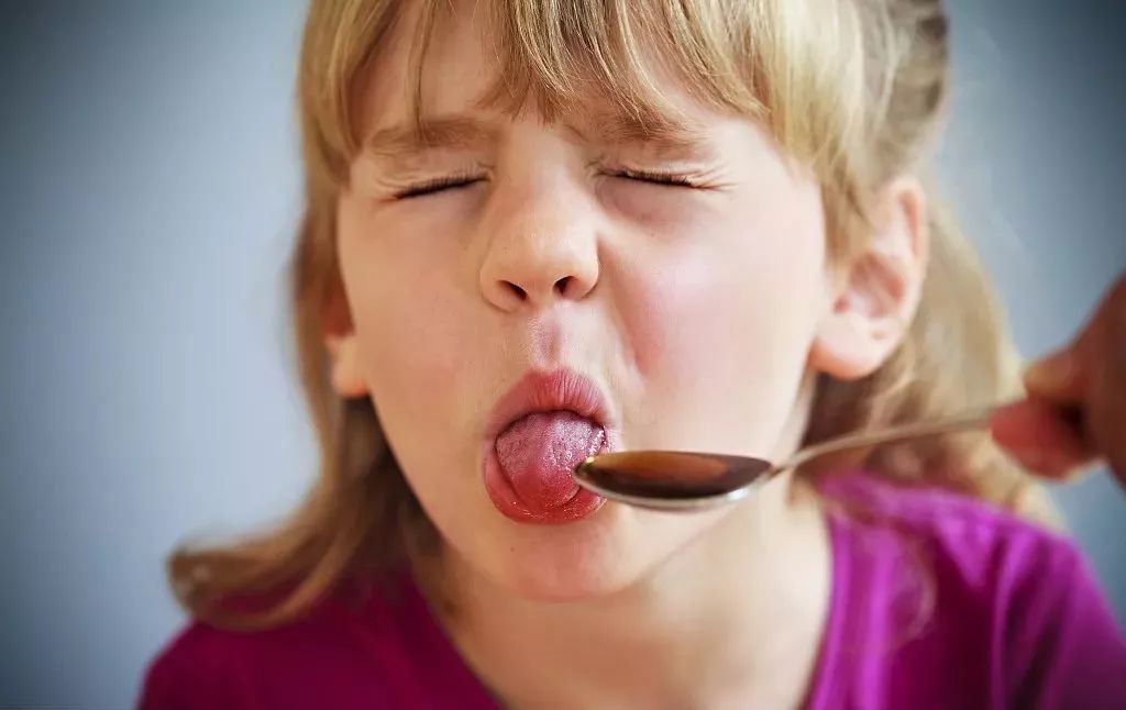 刚吃完退烧药就吐了要补吃吗,刚刚吃了药就吐了要不要重新吃