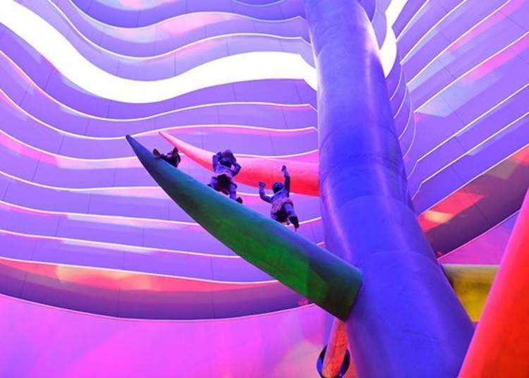 仿佛误入另一个世界的震撼景色,大阪万博公园太阳之塔