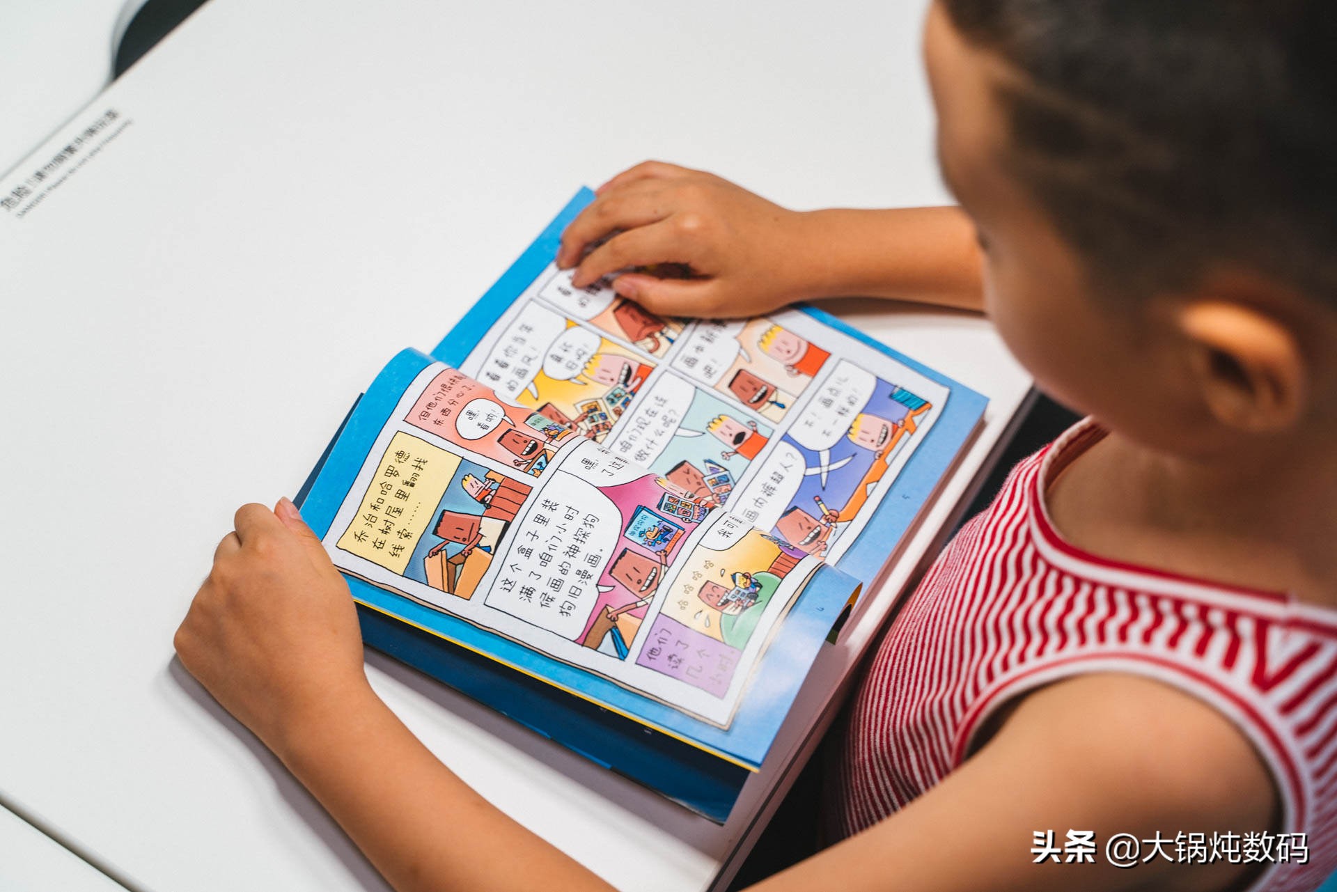 黑白调儿童学习桌星空款,儿童学习桌到底是不是智商税