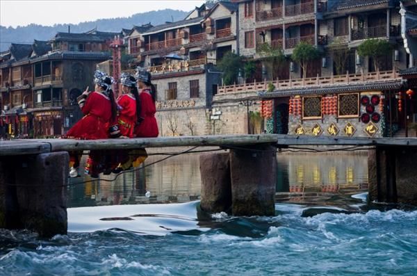 凤凰古城最全攻略看了不后悔,凤凰古城攻略表