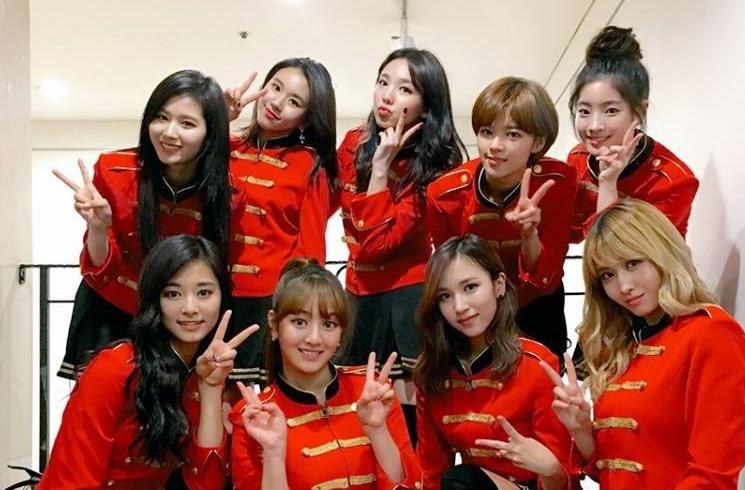 twice四周年万圣节mina,twice五周年见面会