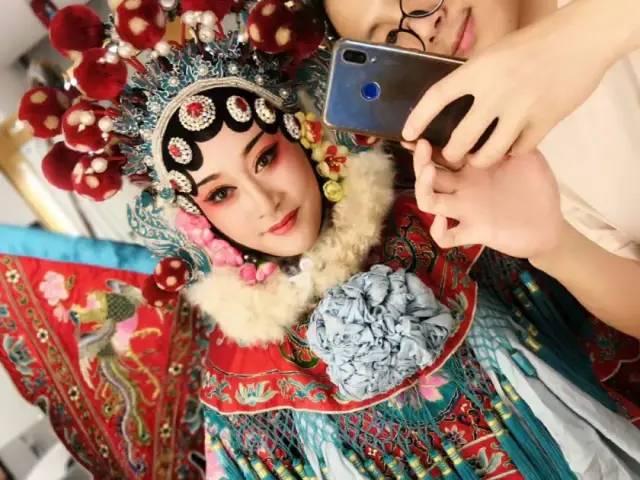 【人大代表风采】许亚玲：用淮海戏向勇敢逆行的白衣天使们致敬！