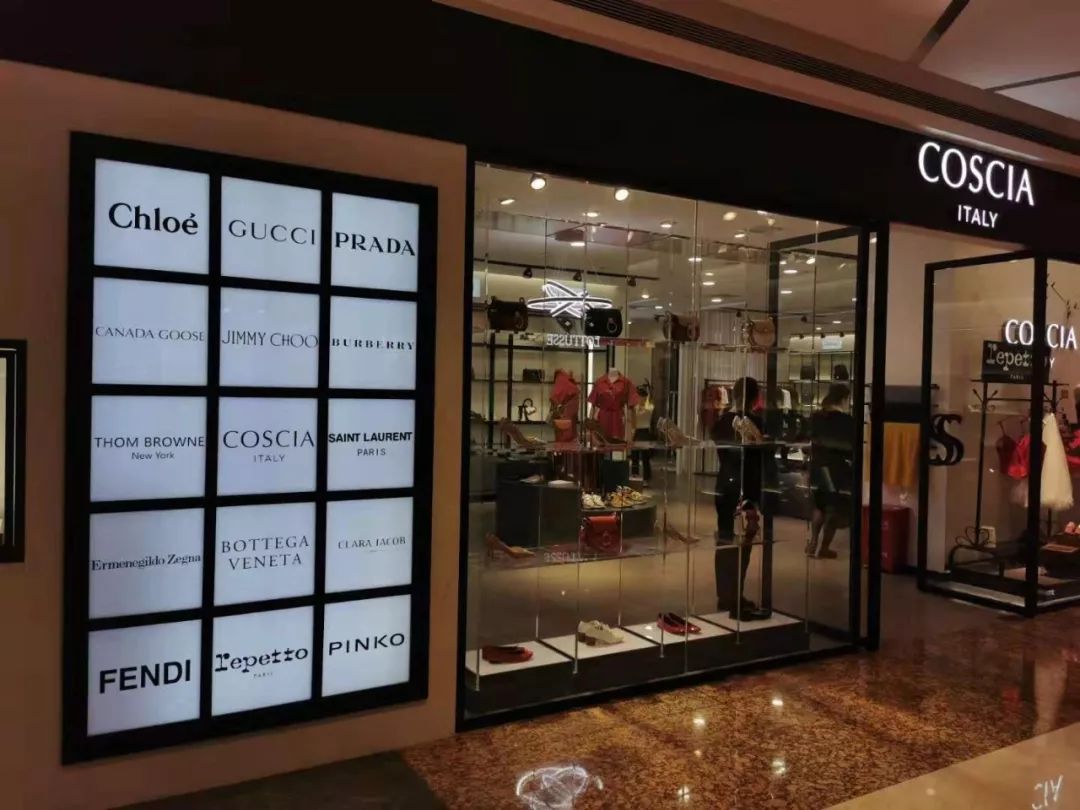 年销售额32亿！一个体育老师打造的商场，在深圳竟火了11年