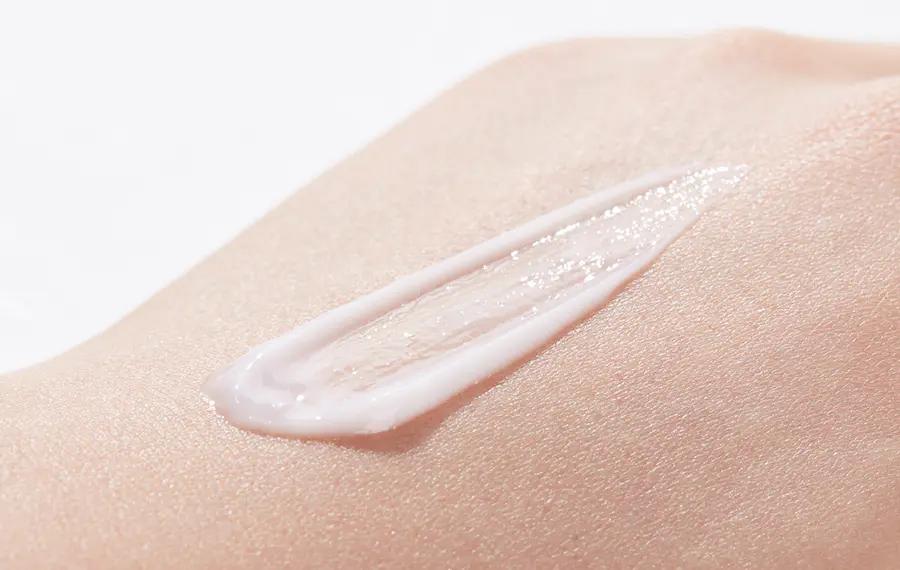 用绵羊油护肤皮肤竟如此水润饱满,莱蔻澳洲绵羊油多效水润嫩肤霜