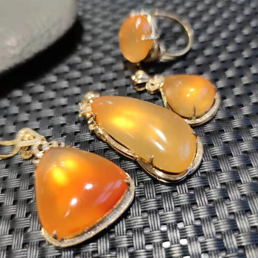 金丝玉怎么介绍,金丝玉怎么盘玩才能透亮