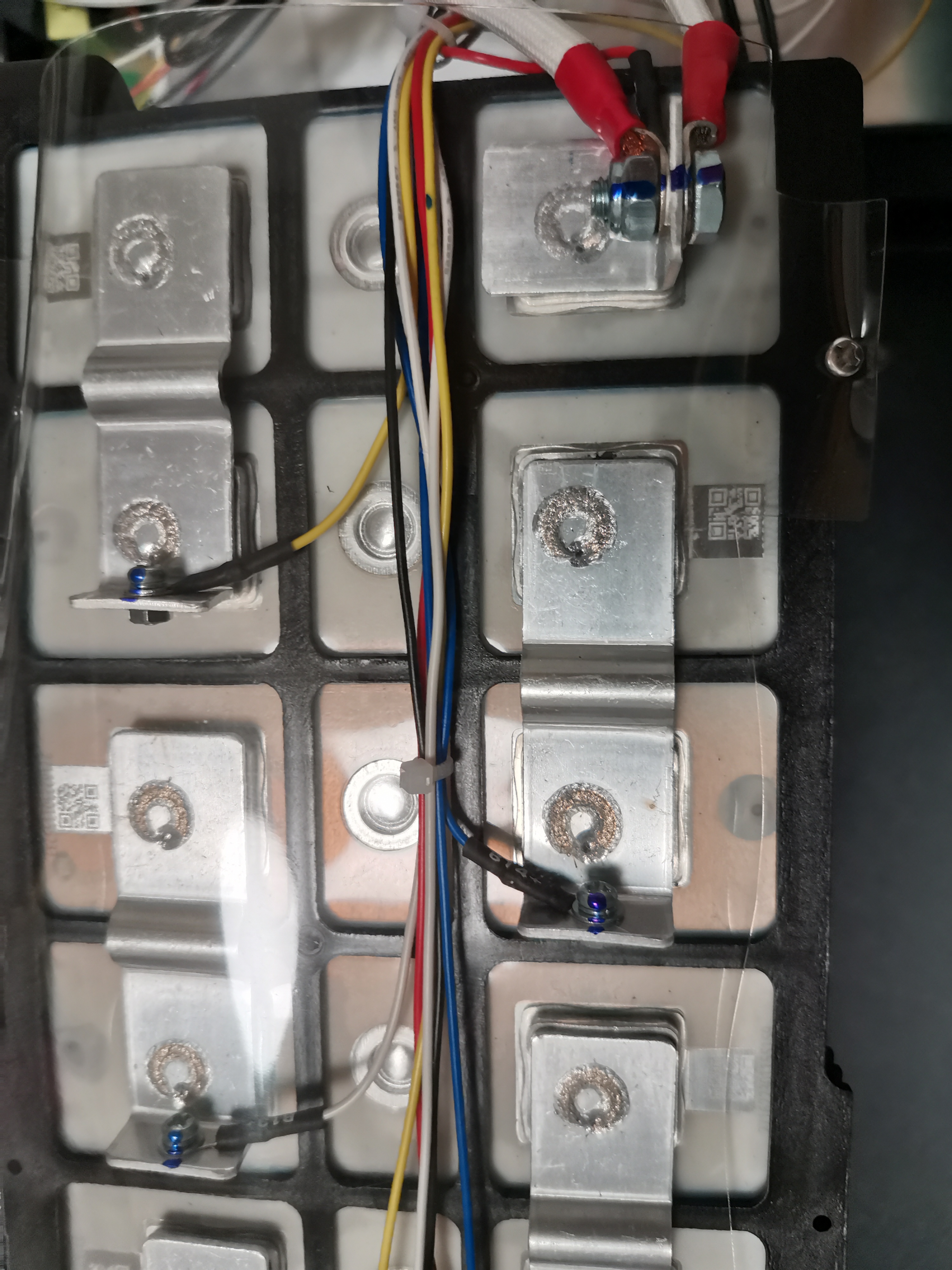 磷酸铁锂做三轮车电池,给电动三轮做一个磷酸铁锂电池