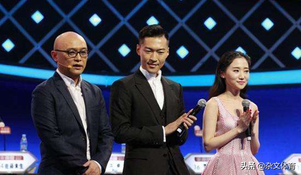 国足队员回应里皮赛后宣布辞职,足球队长发文道歉