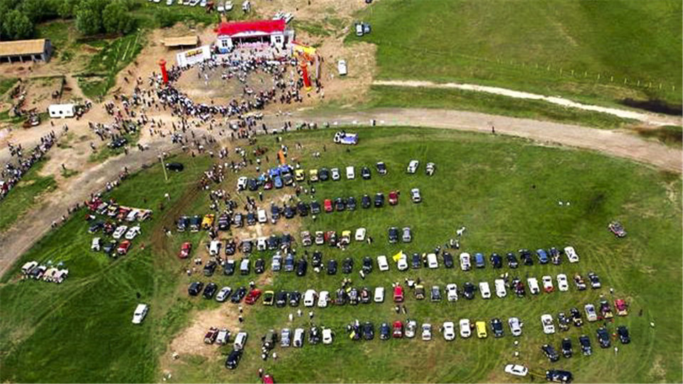 全新一代途锐对比全新一代宝马,全新大众途锐