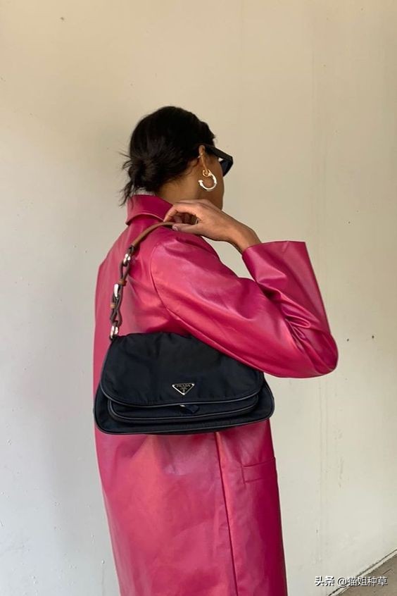 什么皮质的皮衣穿着好看,皮衣如何穿搭秋冬