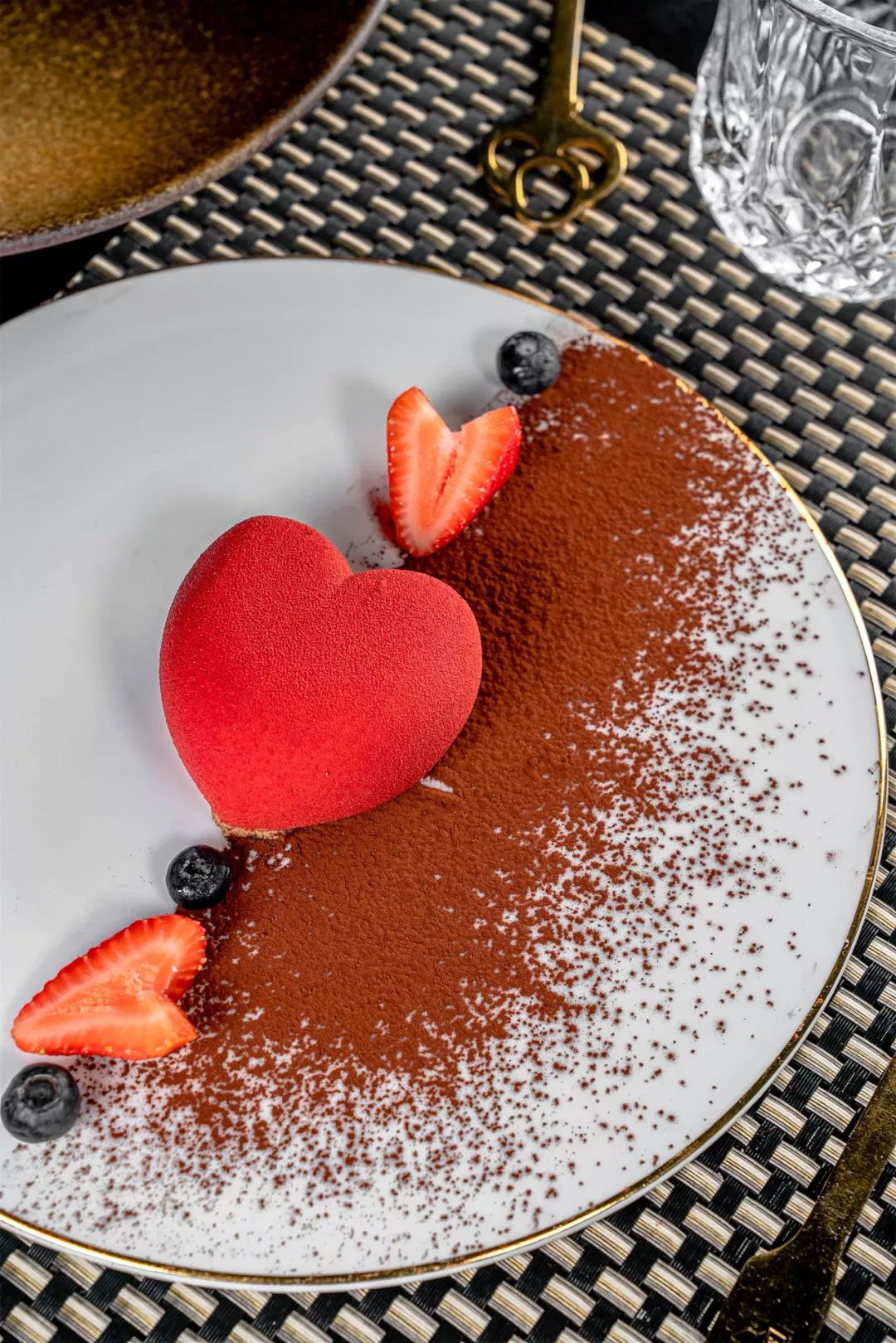 召唤佛山大胃王！足足八层高XXXXXL号大力水手汉堡，全部吃完免单