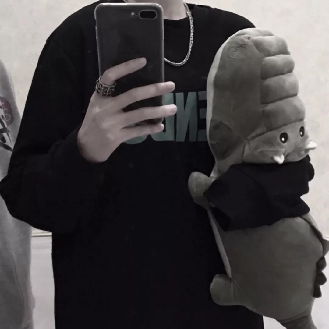 对感情无所谓的头像,对一切都没有感情的头像