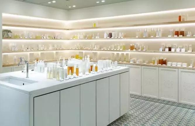 日本销量第一洗发界网红，BOTANIST开了家可以喝咖啡的洗护旗舰店