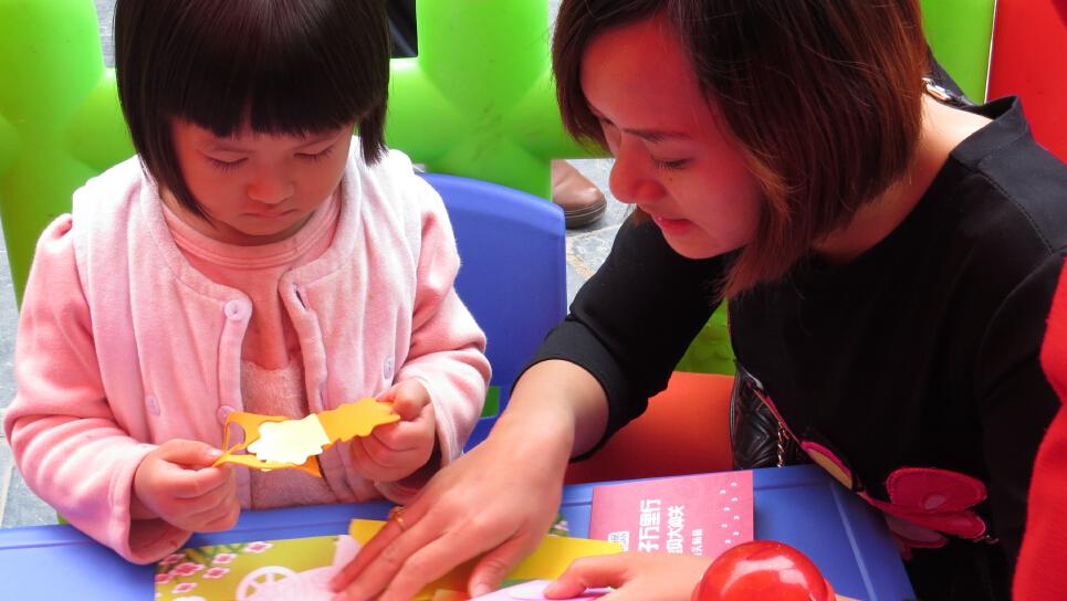 新生儿黑白颠倒最佳纠正方法,新生儿睡觉黑白颠倒了要怎样办