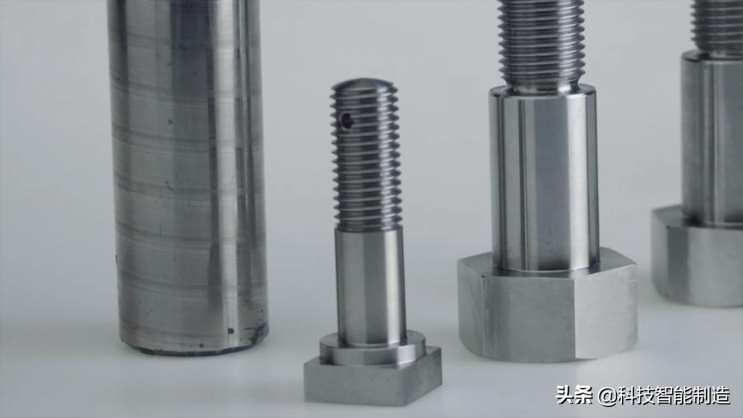 谁说车床只能车圆的，我让你你车个方，你能行吗？