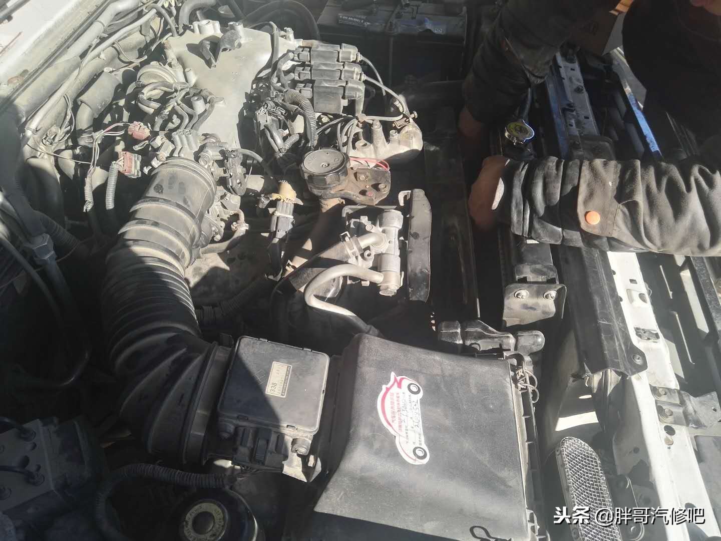 三菱黑金刚v6怠速抖动,v6发动机声音嗡嗡的