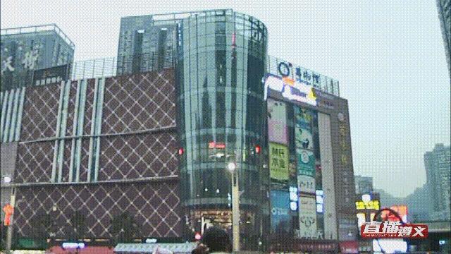 健身卡突然“缩水”，老人声称被“忽悠”寻求记者帮忙