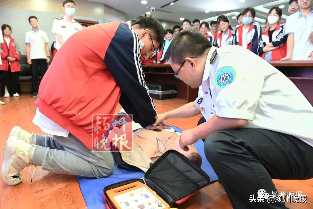 阜阳就近高铁站,阜阳高铁站地址在哪里