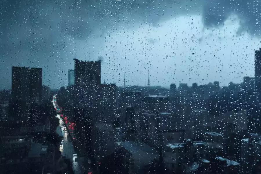 街拍夏日里小姐姐就是任性,夏日任性天气