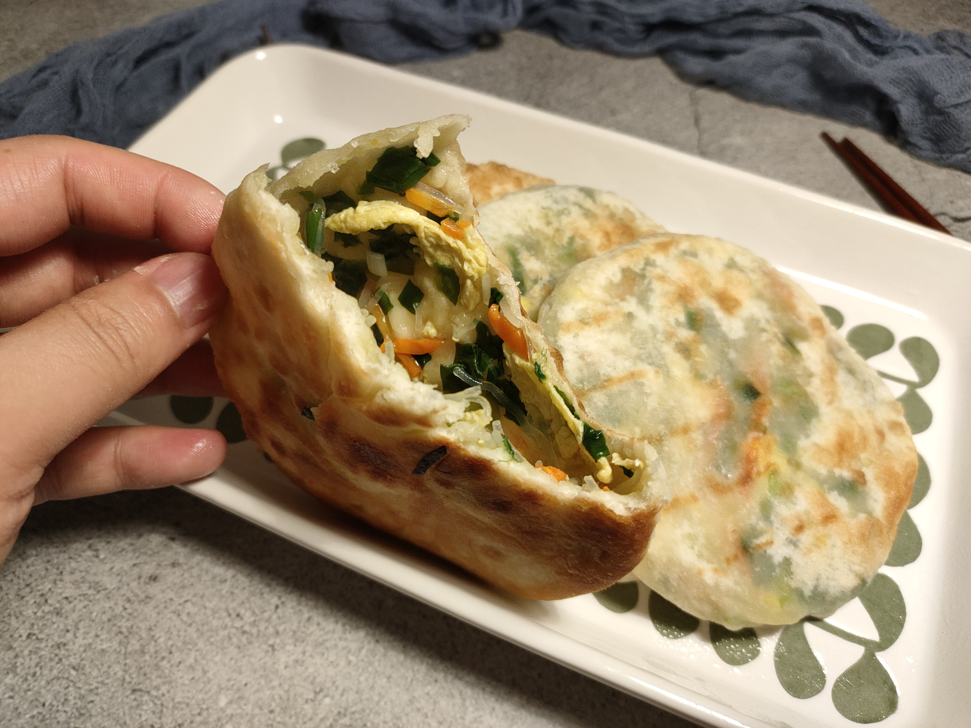 家常馅饼的做法怎么和面软,馅饼和面怎么做才松软好吃