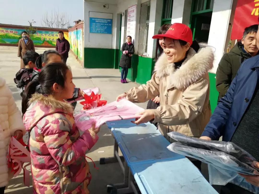 关爱农村留守儿童平安校园行活动,关爱乡村留守儿童活动