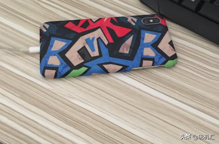 冬天太冷怎么办，抗寒第一步买个手机壳