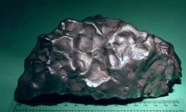 陨石收藏前景谁来把关,陨石有价值吗陨石到底值不值钱