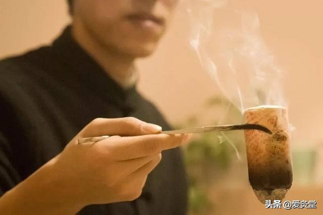 夏天艾灸好还是冬天艾灸好,春天艾灸好还是夏天艾灸好