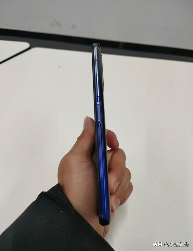 iqooneo7骁龙版评测,iqooneo3手机详细评测