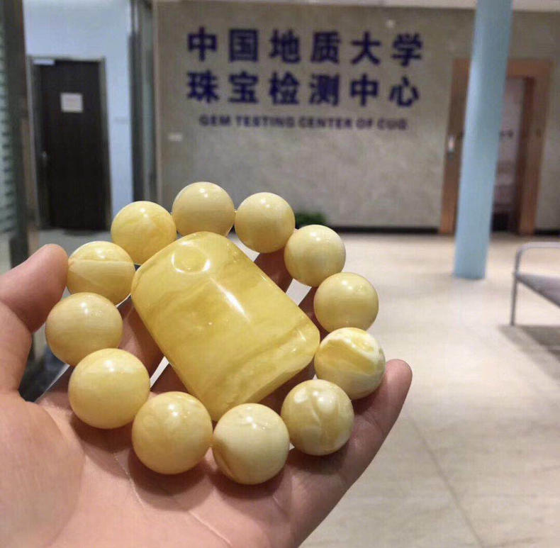 紫外线灯看真假琥珀蜜蜡,一分钟快速辨别蜜蜡真假