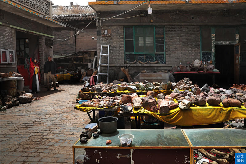 山西平遥石头,平遥公园捡珍贵石头