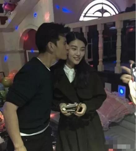 男友明目张胆劈腿,男友无情劈腿