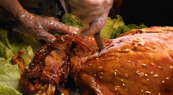 木屋烧烤烤全羊价格表,木屋全羊烧烤