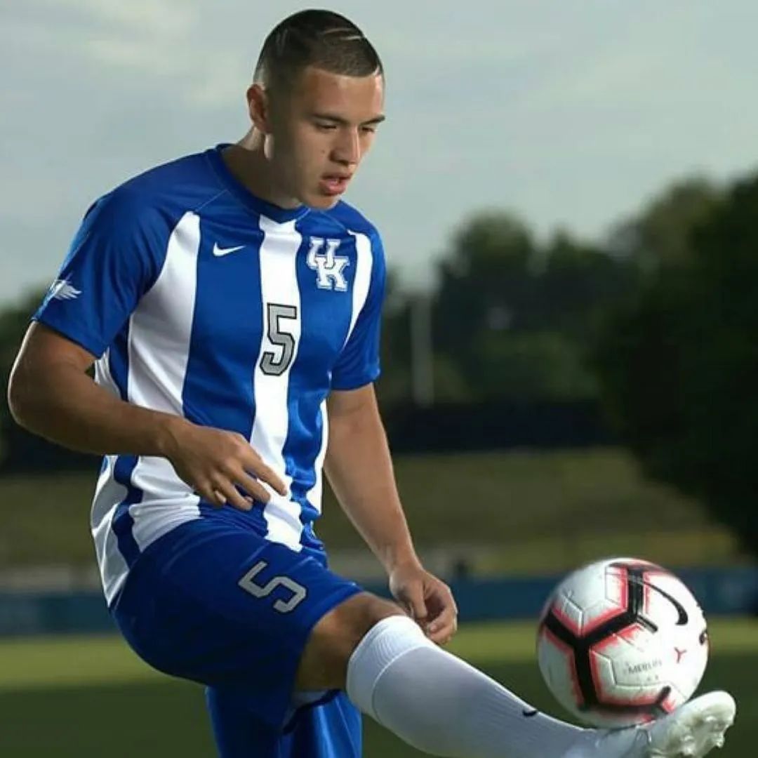 23岁苏格兰足球小将准备加入中国国籍，国足再迎新面孔？