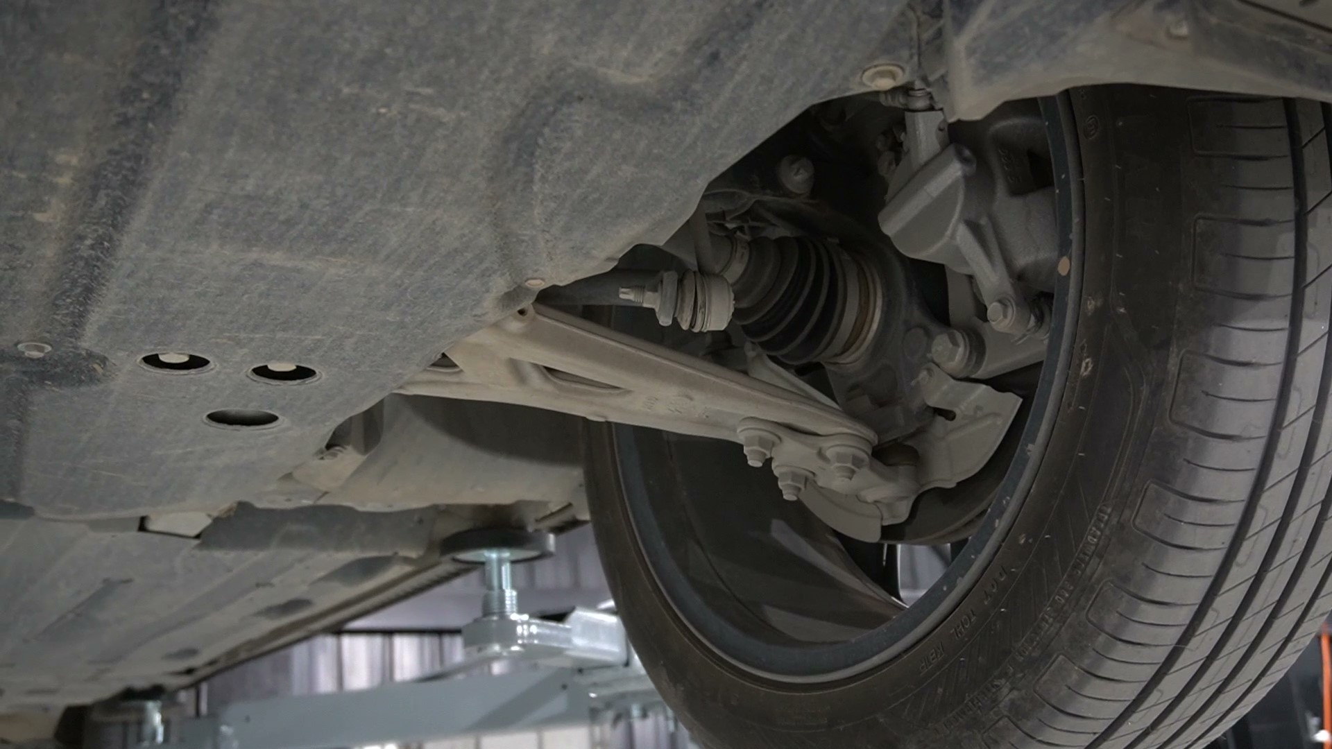 凡尔赛c5x车载流量,凡尔赛c5x流量卡在哪里