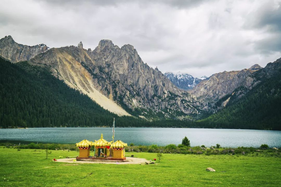 情歌故乡，格萨尔王故里，不去*藏西**就去梦中的香巴拉