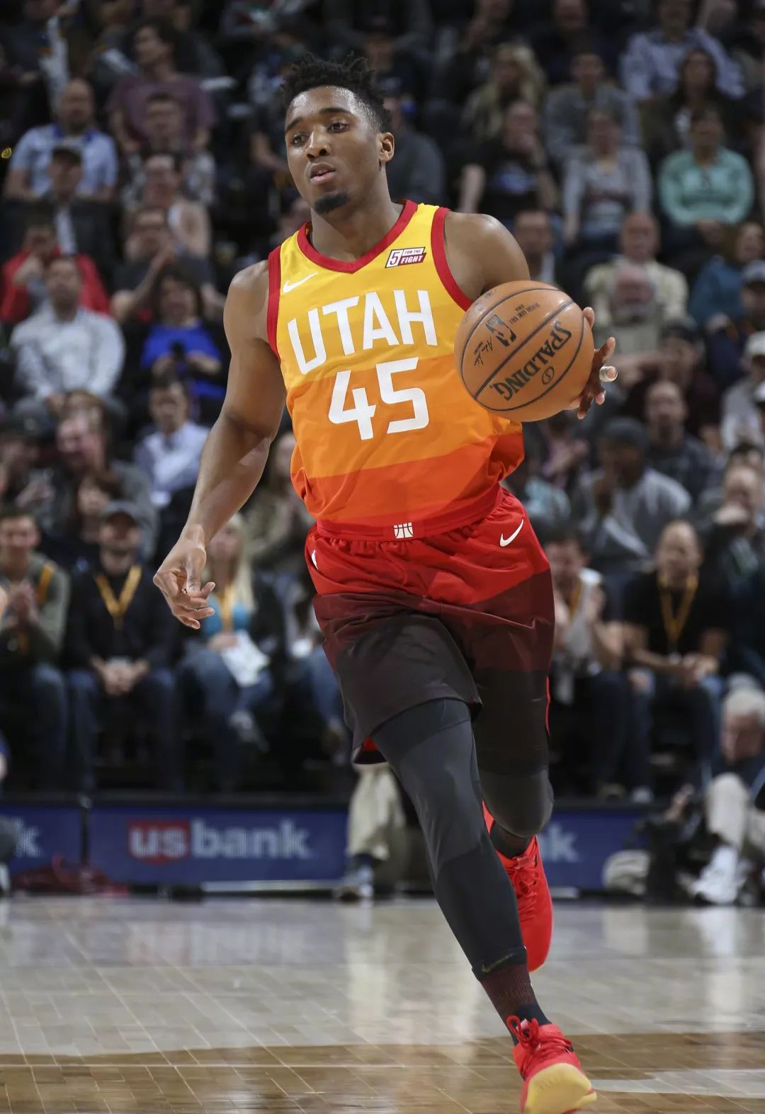 耐克又出新款了吗,耐克又出了好看的卫衣