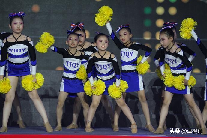 《共祝华诞中国梦·全民健身西青行》李宁运动中心举行开园活动