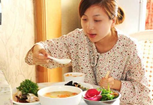 坐月子不能洗澡需要洗浴盆吗,坐月子不能洗澡吹风吗