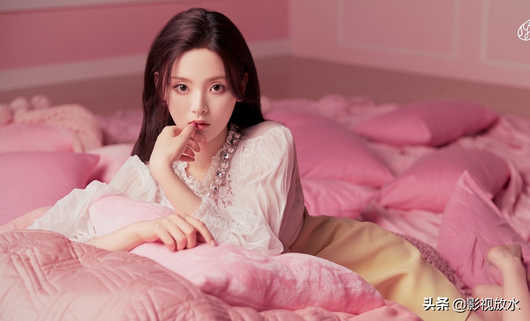 孙俪换发型知性大方,孙俪终于换发型