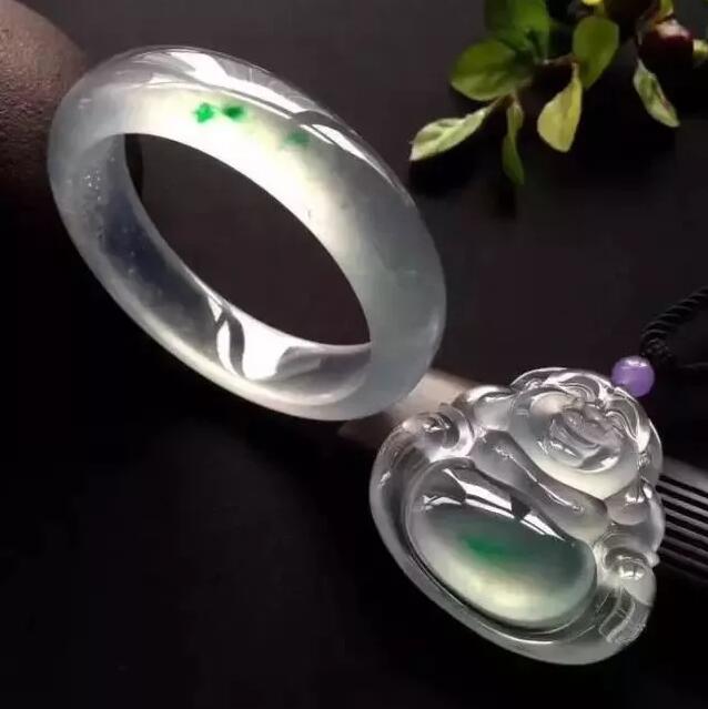 龙石种翡翠跟冰种翡翠哪个好,带你了解翡翠
