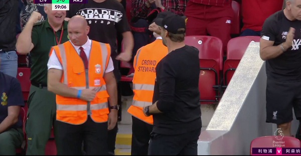 萨拉赫6分钟上演帽子戏法视频,萨拉赫超燃进球