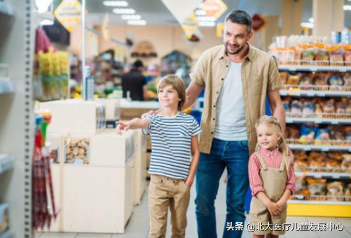 自闭症孩子不愿意买东西,带自闭症的孩子出行的注意事项