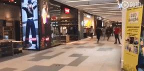 优衣库kaws联名营销事件,优衣库发售kaws联名款引发疯抢