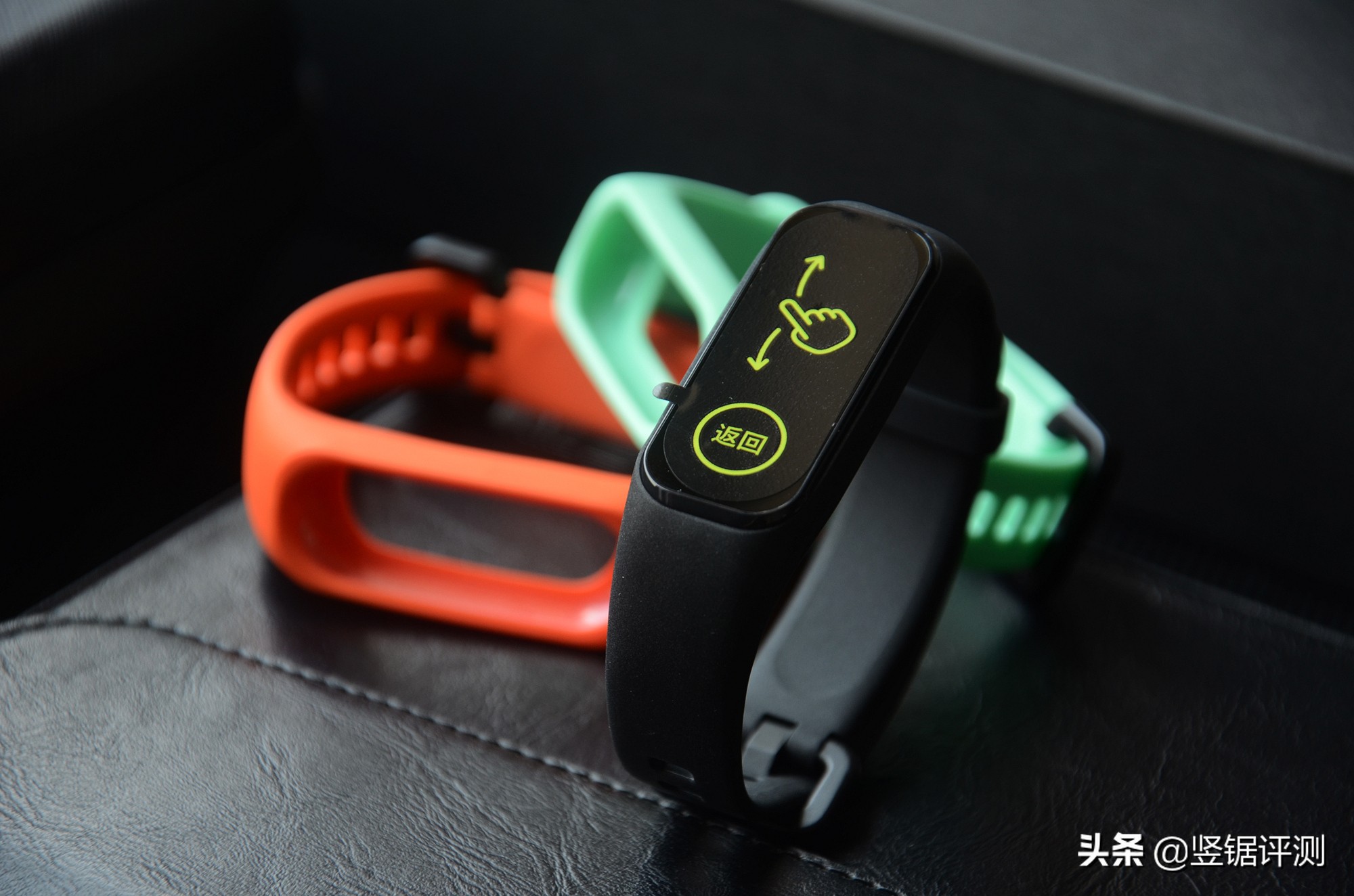 黑加手环1s和1有什么区别,黑加手环添加异形门卡