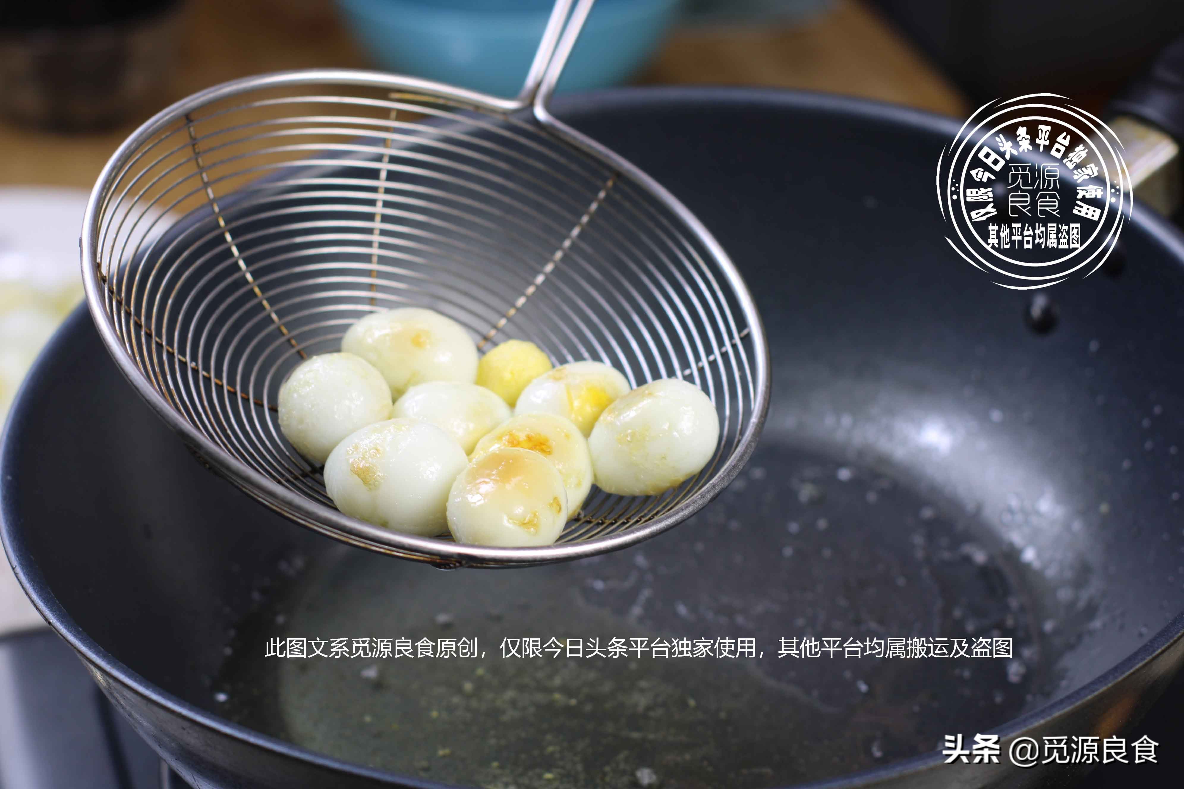 烤鹌鹑蛋酸甜口酱的做法,茄汁虎皮鹌鹑蛋酸甜可口很开胃