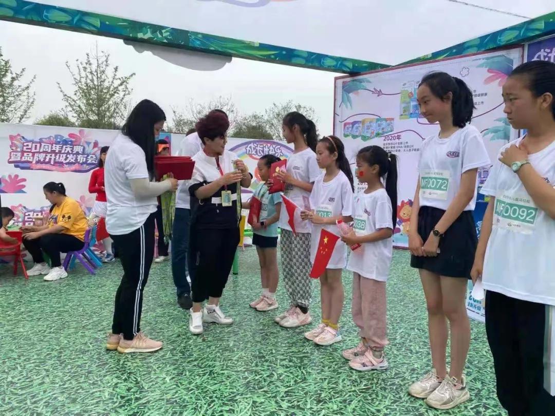 5.30宏仁堂联合养生堂“成长快乐”杯儿童马拉松大赛圆满举行